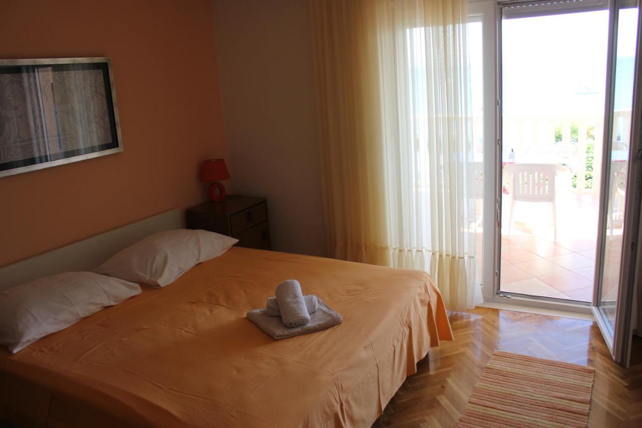Omis Apartmani Mouse Luaran gambar