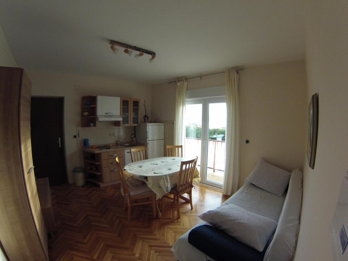 Omis Apartmani Mouse Luaran gambar