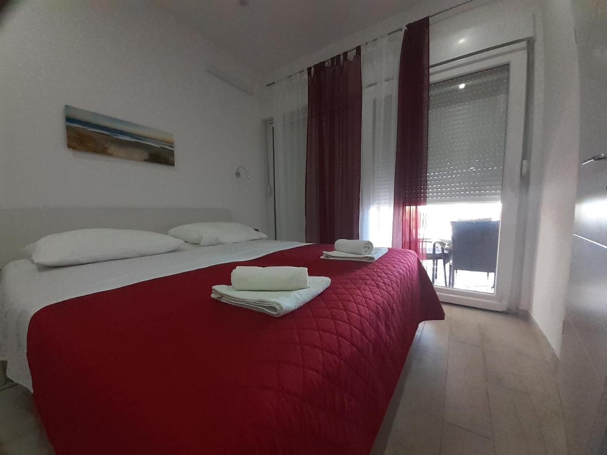 Omis Apartmani Mouse Luaran gambar